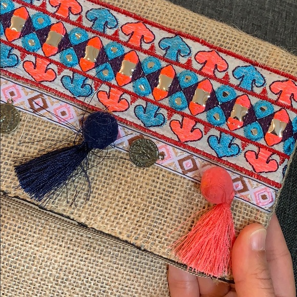 NWT Boho/chic bag with straps & embellishments - Picture 7 of 8